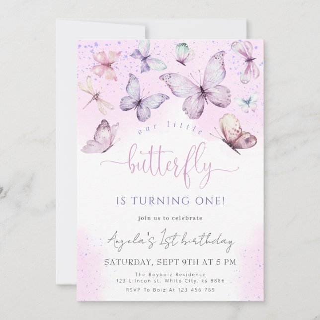 Lila fjäril Vår lilla fjäril Baby Shower Inbjudningar (Framsida)