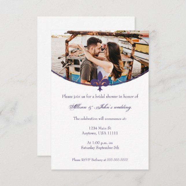 Lila Fleur de Lis Photo Möhippa Inbjudan (Fram/baksida)