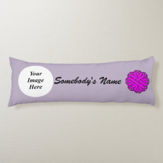 Lila Flower Ribbon Template av Kenneth Yoncich Kroppskudde