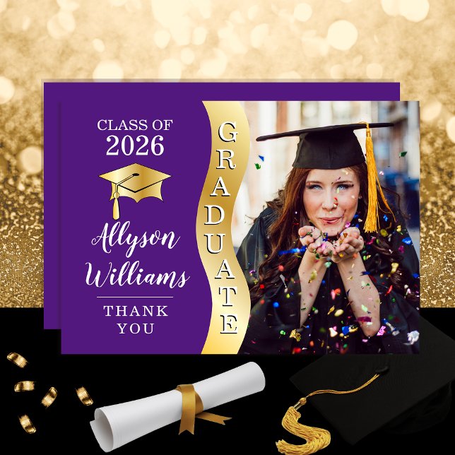 Lila | Foto av Wave Grad Cap från Guld Student Tack Kort (Elegant Modern Purple and Gold Tone Graduate Wave Grad Cap Photo Thank You Card)