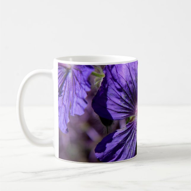 Lila Garden Geranium Kaffemugg (Vänster)
