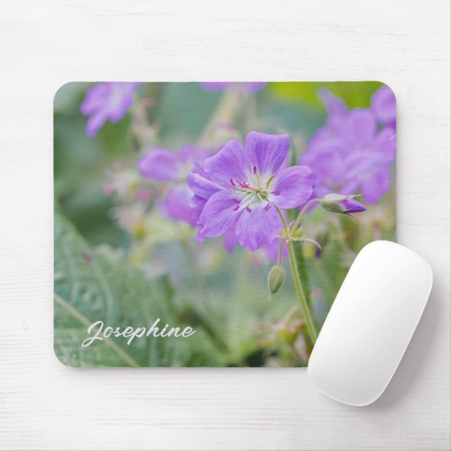 Lila Geranium Vildblomma Foto Med Anpassat Namn Musmatta (Med mus)