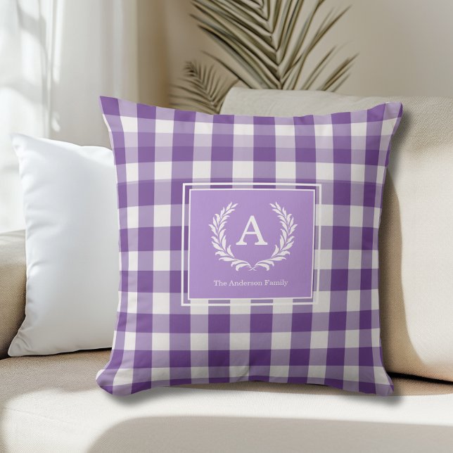 Lila Gingham Monogram Vapensköld Kudde (Purple Gingham Monogram Crest Throw Pillow)