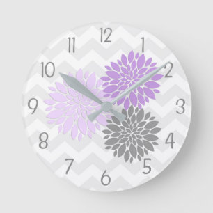 Lila Grått Dahlia Flower Nursery Wall Clock Rund Klocka