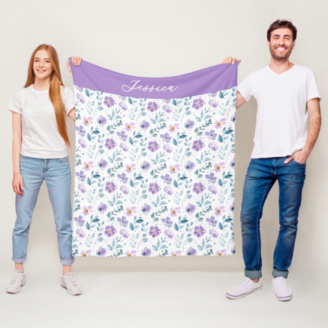 Lila Grön Akvarell Vildblomma Monogram Namn Fleecefilt (På plats)