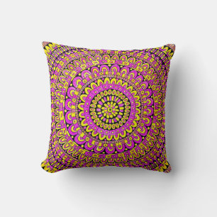 Lila Gul Färg Handritad Mandala Kudde