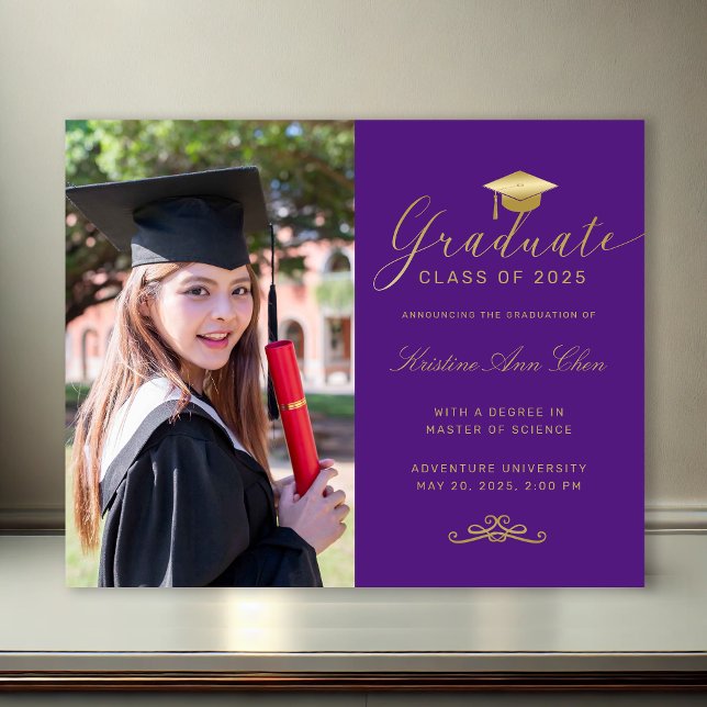 Lila Guld Formell skriptfoto Studenten (Budget Purple Gold Formal Script Photo Graduation Announcement)