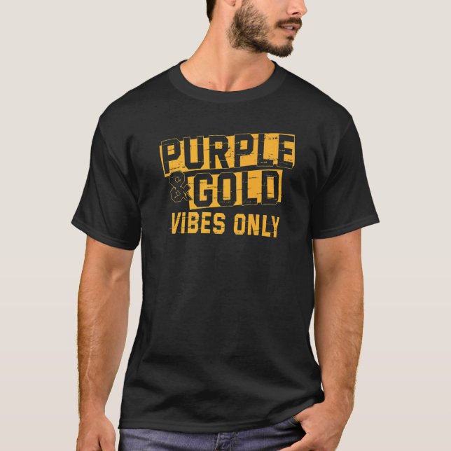 Lila & Guld Game Day Group Shirt for High School T (Framsida)