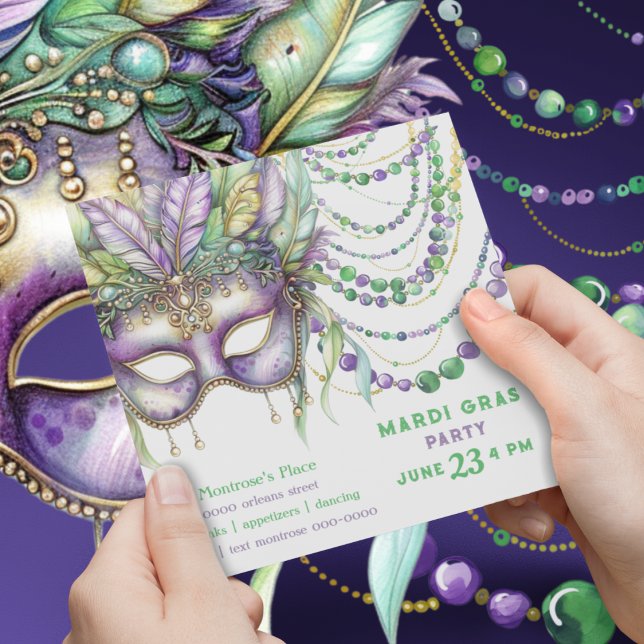 Lila Guld och Grönt Mardi Gras Mask och Pärlor Inbjudningar (Customizable Mardi Gras House Party and happy hour invitation with purple, gold and green. )