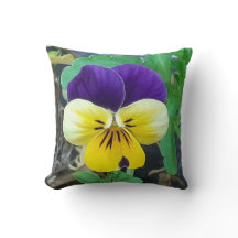 Lila & Gult Pansy Cushion