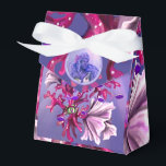 Lila Havsjungfru Presentaskar<br><div class="desc">Detalj av min "lila havsjungfru" design: det lila havet och röda koraller / Jag skapade min egen lila värld där det finns ett hav, hem för en snäll sjöjungfru. Hon har 2 bästa vänner: en liten grön krabba med en speciell teckning på skalet och en val vars namn är Ymra...</div>