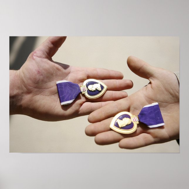 Lila Hjärtpatienter visning sina medaljer Poster (Framsidan)