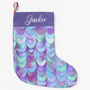 Lila Iridescenta Fjällmonogram för Havsfröken Liten Julstrumpa