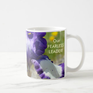 LILA IRIS BLOMMA Kaffekopp VÅR OFRUKTBARA LEDARE!