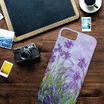 Lila Irises Blommigt Claude Monet<br><div class="desc">En iPhone 8/7 fodral med bra art impressionist tavla Irises (c. 1917) av Claude Monet (1840-1926). En trädgård av vår blommar lökar.</div>
