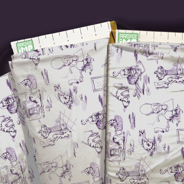 Lila Kattunge Bathroom Toile Tyg (close-up with ruler)