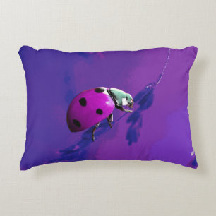 Lila Ladybug Prydnadskudde