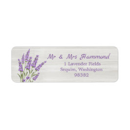 Lila lavender-blommor på trä returadress etikett