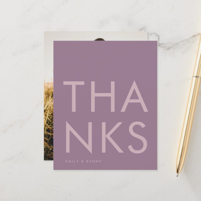 Lila Lilac Modern Monogram fet Bröllop (Fram/Back In Situ)