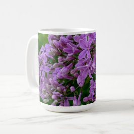 Lila lilacs romantisk elegant lila blommigt foto a kaffemugg