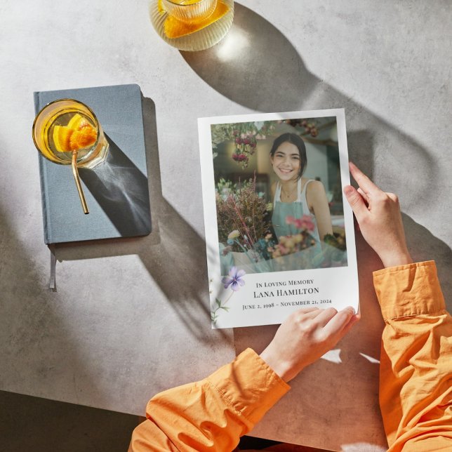 Lila Lilly Simple Photo Funeral Program (Skapare uppladdad)