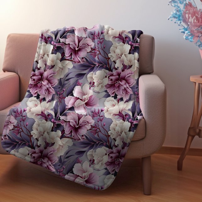 LILA LILY-BLOMMIGT FLEECEFILT (PURPLE LILY FLORAL BLANKET
)