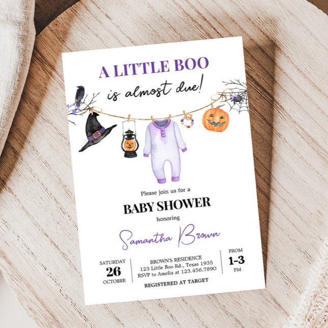 Lila Little Boo Halloween Baby Shower Inbjudningar (Halloween Baby Clothes Baby Shower Invitation
)