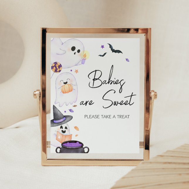 Lila Little Boo Halloween Spädbarn är Sweet Poster (Purple Little Boo Baby Shower Babies are Sweet Sign)