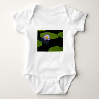 Lila lotus näckros t shirt