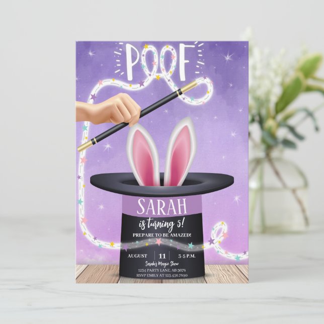 Lila Magic Show Birthday Inbjudningar (Stående Fram)