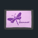 Lila med stiliserad drakonfluga namn väska<br><div class="desc">Uppmuntra att spara med de här söta flickorna som flyger lilac och lila stiliserad drakflygplånbok eller väska,  anpassa sig till din flickas namn. Sommaren läser för närvarande. Designad av Sarah Trett.</div>
