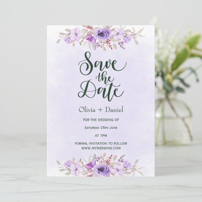 Lila minimalist blomsterbröllop Spara datumet Inbjudningar (Stående Fram)