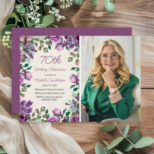Lila Mint Grönt Blommigt 70:e födelsedagsfoto Inbjudningar (Purple floral and mint green leaves 70th birthday photo invitation)