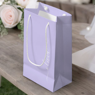 Lila Modern Snygg Skript Flickaktig Monogram Namn