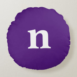 Lila monogram rund kudde