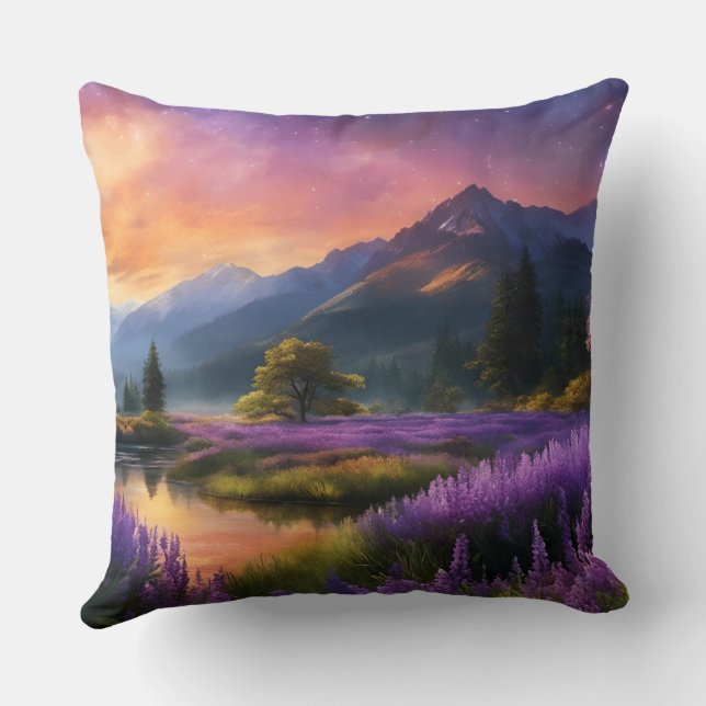 Lila Mountain Valley Sunrise Kudde (Baksida)
