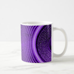 Lila musikhögtalare och ljud vågar kaffemugg