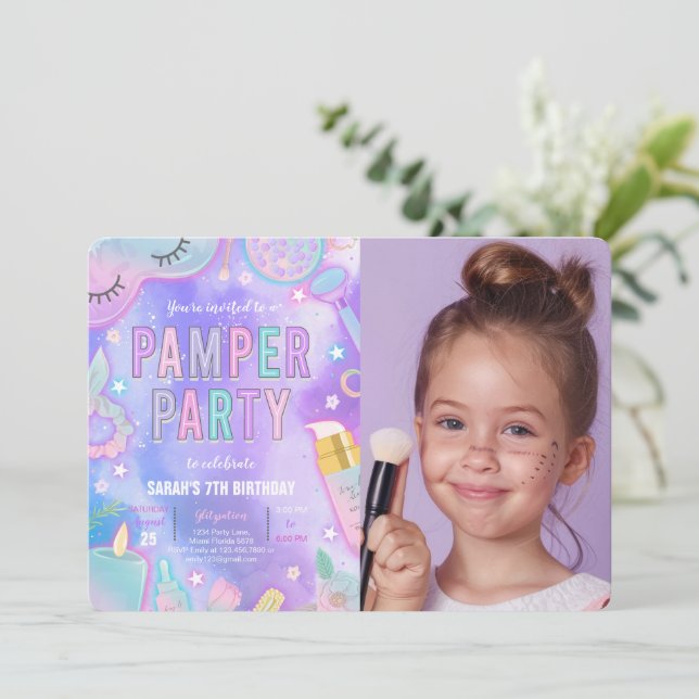 Lila Neon Glow Pamper Spa Party Birthday Photo Inbjudningar (Stående Fram)