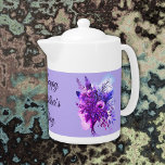 Lila och blå Blommigten Lycklig Mors dag | Tea Pot<br><div class="desc">Elegant och enkel,  blå och lila blommigt vattenfärg med Lycklig Mors dag i mörk lila elegant text som du kan anpassa som du vill.</div>