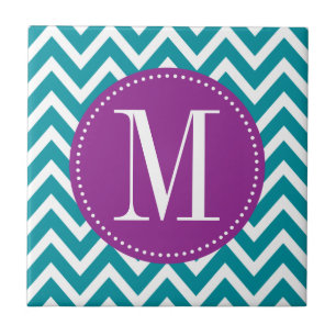 Lila och Blue Chevron Anpassningsbar Monogram Kakelplatta