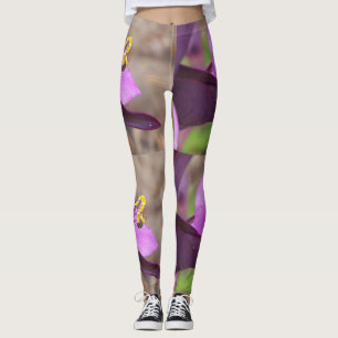 lila och en liten bina på baljväxter leggings
