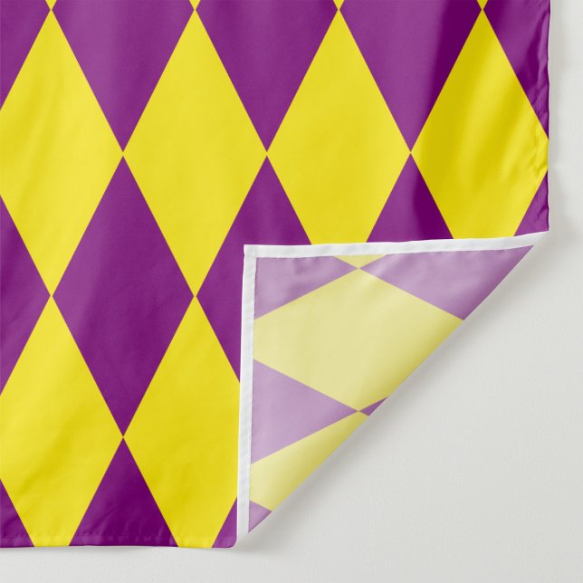 Lila och gul Harlekinrutig design  Tyg (Skapare uppladdad)