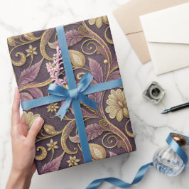 Lila och guld präglade blommönster presentpapper