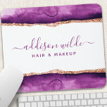 Lila och Guld vattenfärgsalon Musmatta<br><div class="desc">Lila- och Guld-vattenfärgsmusknapp. Elegantens Lila och Guld,  geometrisk handstil,  stil calligraphy script professionell business design. Perfekt för konstnärer,  hårstilister,  kosmetologer med mera!</div>