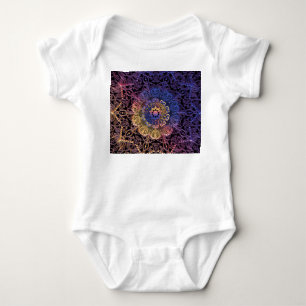 Lila och gult mandala: handdragen utformning t shirt