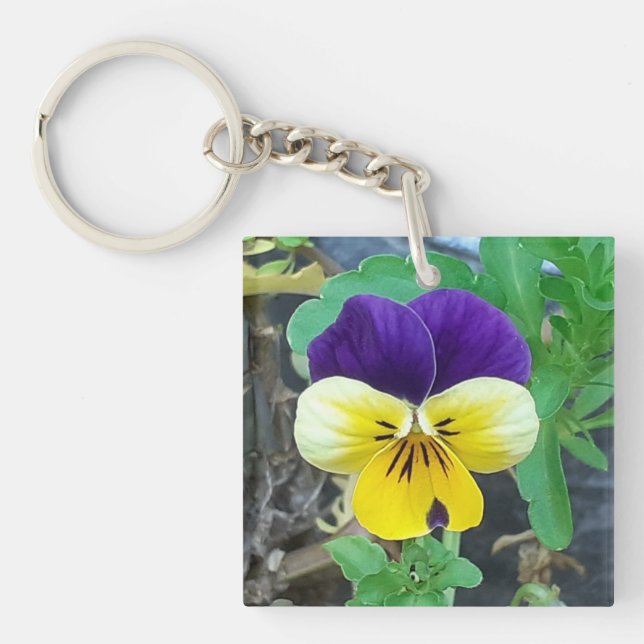 Lila och Gult Pansy AkrylNyckelring (Framsidan)