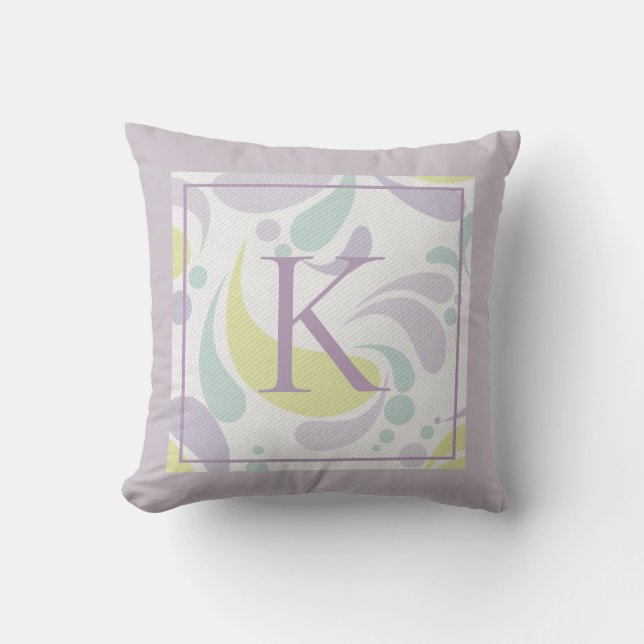 Lila och Monogram för mönster för gröntpastell Kudde (Framsida)