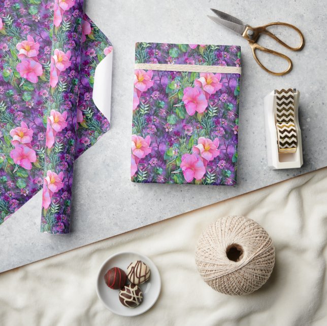 Lila och rosa botaniskt blommönster presentpapper (Hantverk)