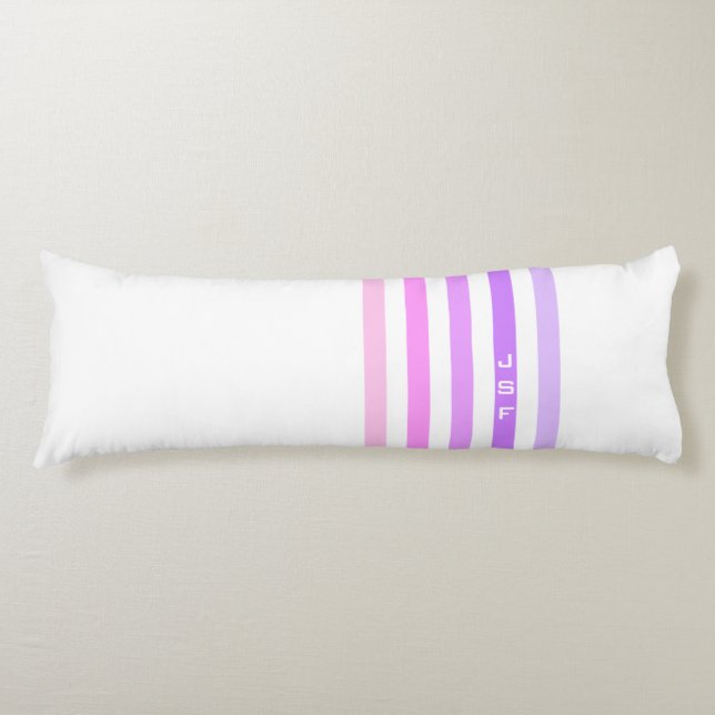 Lila och rosa vertikala randiga monogram kroppskudde (Framsidan)