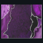 Lila och Silverfärgad Falsk Glitter Agat Presentpapper<br><div class="desc">Detta eleganta och glamourösa inpackningspapper är mångsidigt och kan användas för att ge presenter eller för konst- och hantverksprojekt. Det är idealiskt för alla tillfällen som födelsedagar, bröllop, brud shower, baby shower, årsdagar eller allmänna presenter. Det har lila marmor agat på en sliten lila bakgrund. De falska silverglitteraccenterna och det...</div>